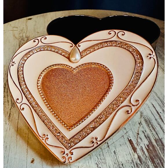 Heart Shaped Enamled Velvet lined Jewelry Box, New Old Stock Things Remembered - Picture 10 of 10